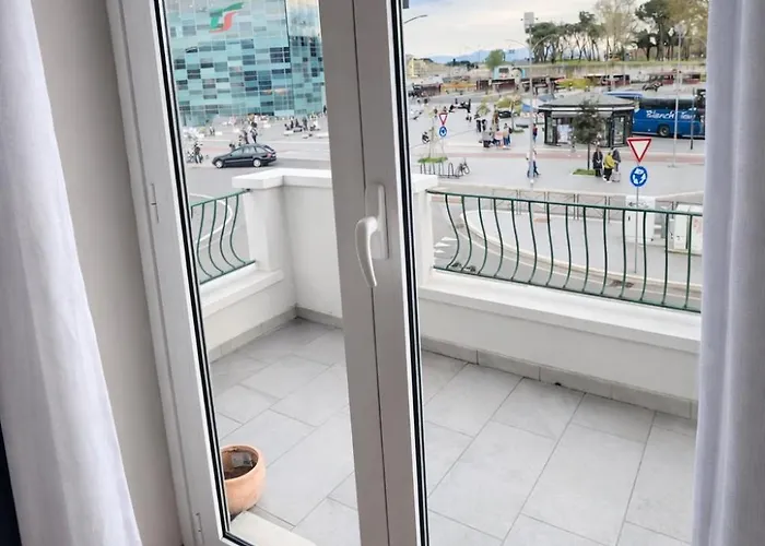Beds&rooms Tiburtina - Beds, Posti Letto אכסניה *