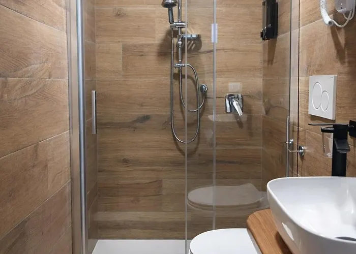אכסניה Beds&rooms Tiburtina - Beds, Posti Letto רומא